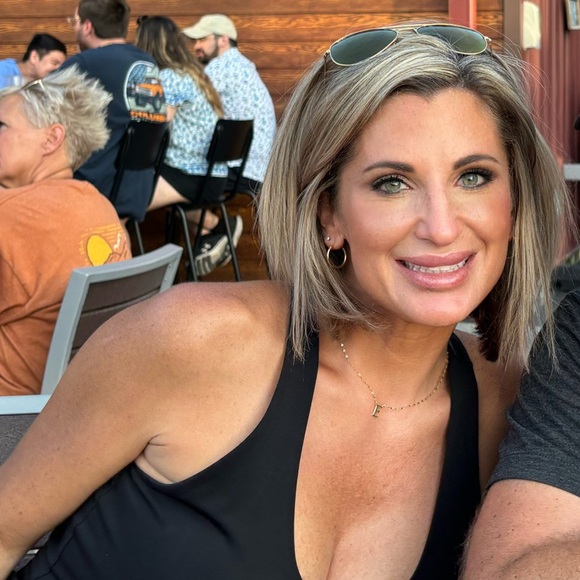 Meet the Posher🛍BOOKMARK🛍IG: @thenauticalpalm - Picture 1 of 1